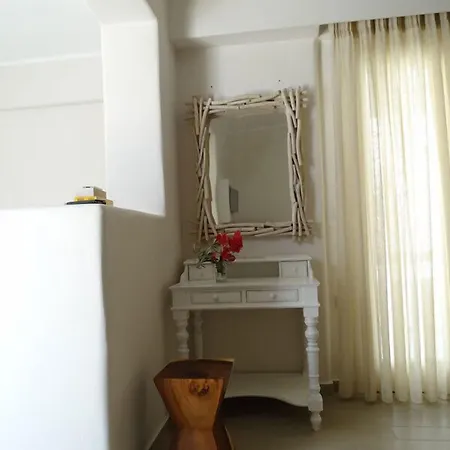 Pensionat Naxos Oceamo 4*