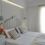 Naxos Oceamo بيت ضيافة 4*