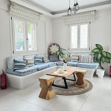 Naxos Oceamo Pensión 4*