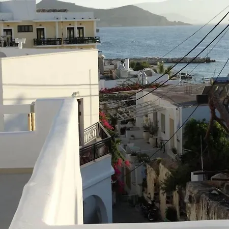 Naxos Oceamo Pensión 4*