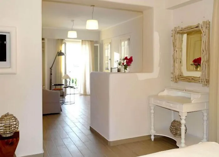 בית הארחה Naxos Oceamo Naxos City