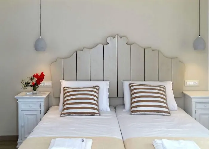 Naxos Oceamo Guest house 4*