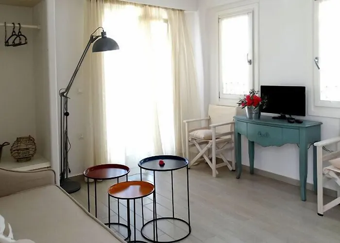 Guest house Naxos Oceamo 4*