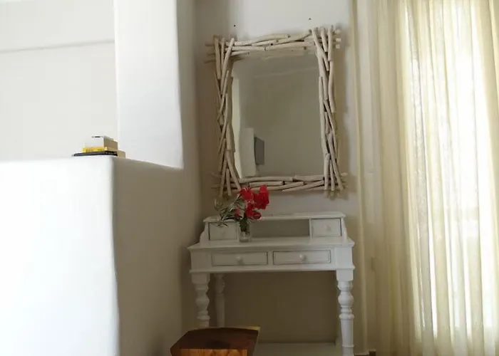 Guest house Naxos Oceamo 4*