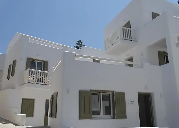 בית הארחה Naxos Oceamo Naxos City